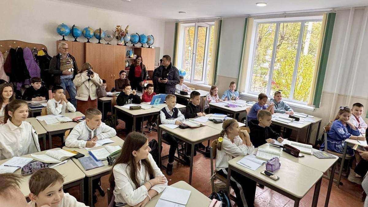 Schultische für Arzis
