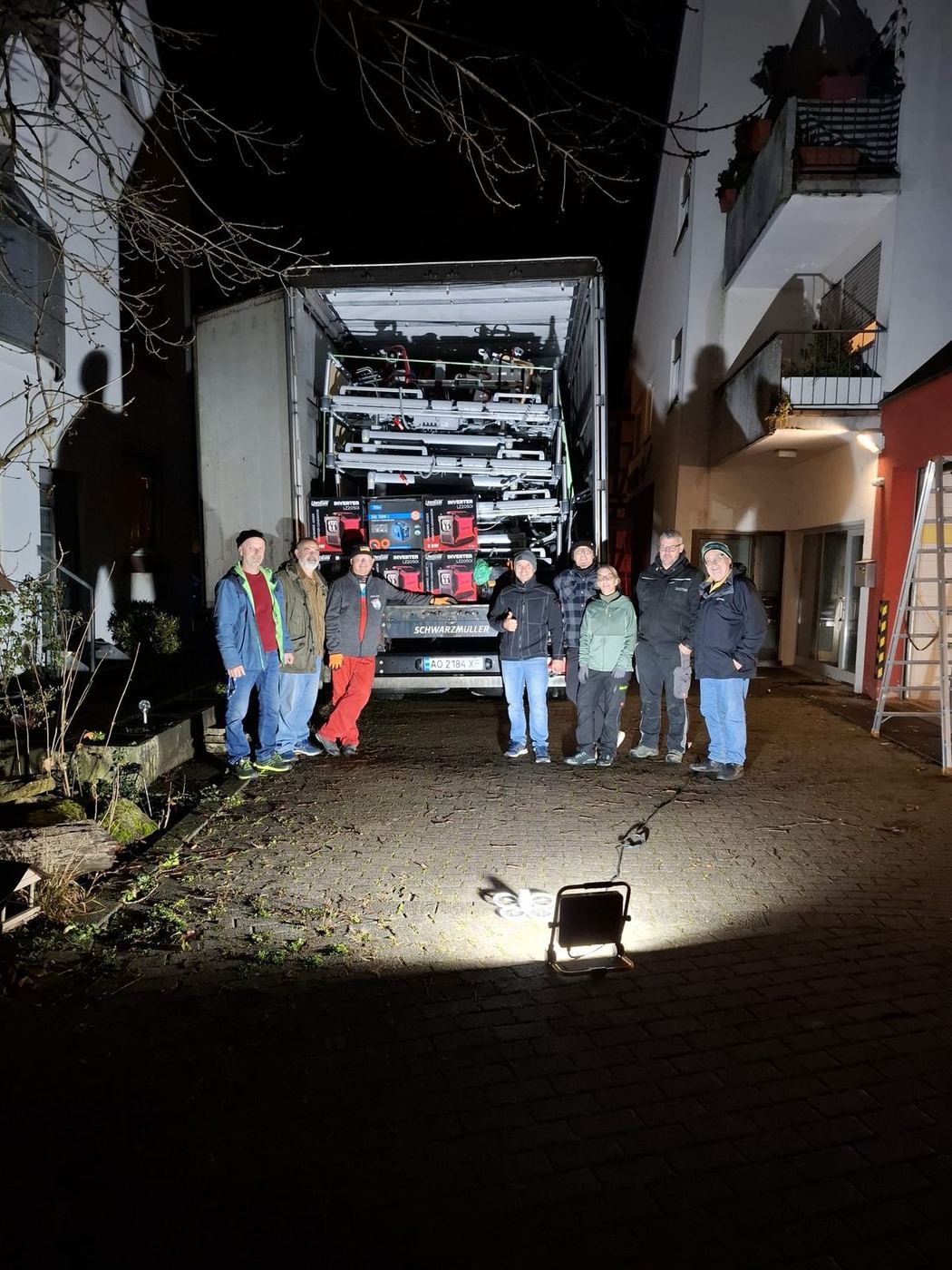 Logistikteam bei einer Verladung