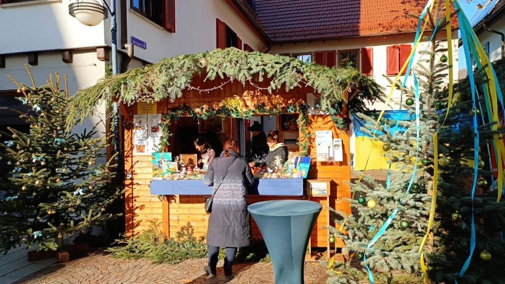 Weihnachtsmarktbesucher 2023
