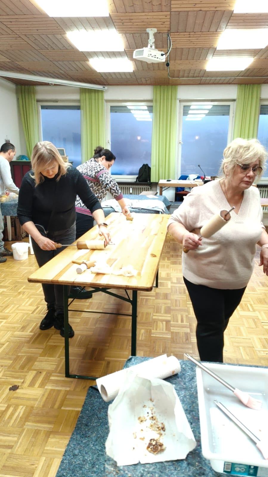 Helferteam bei der Vorbereitung