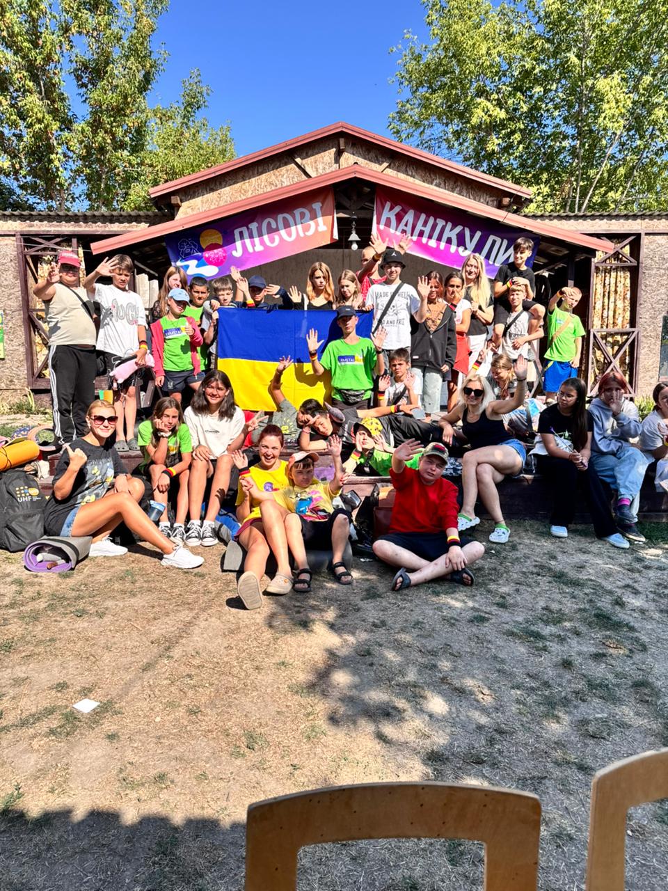 Kinder und Betreuungsteam beim Sommercamp in Tarutino