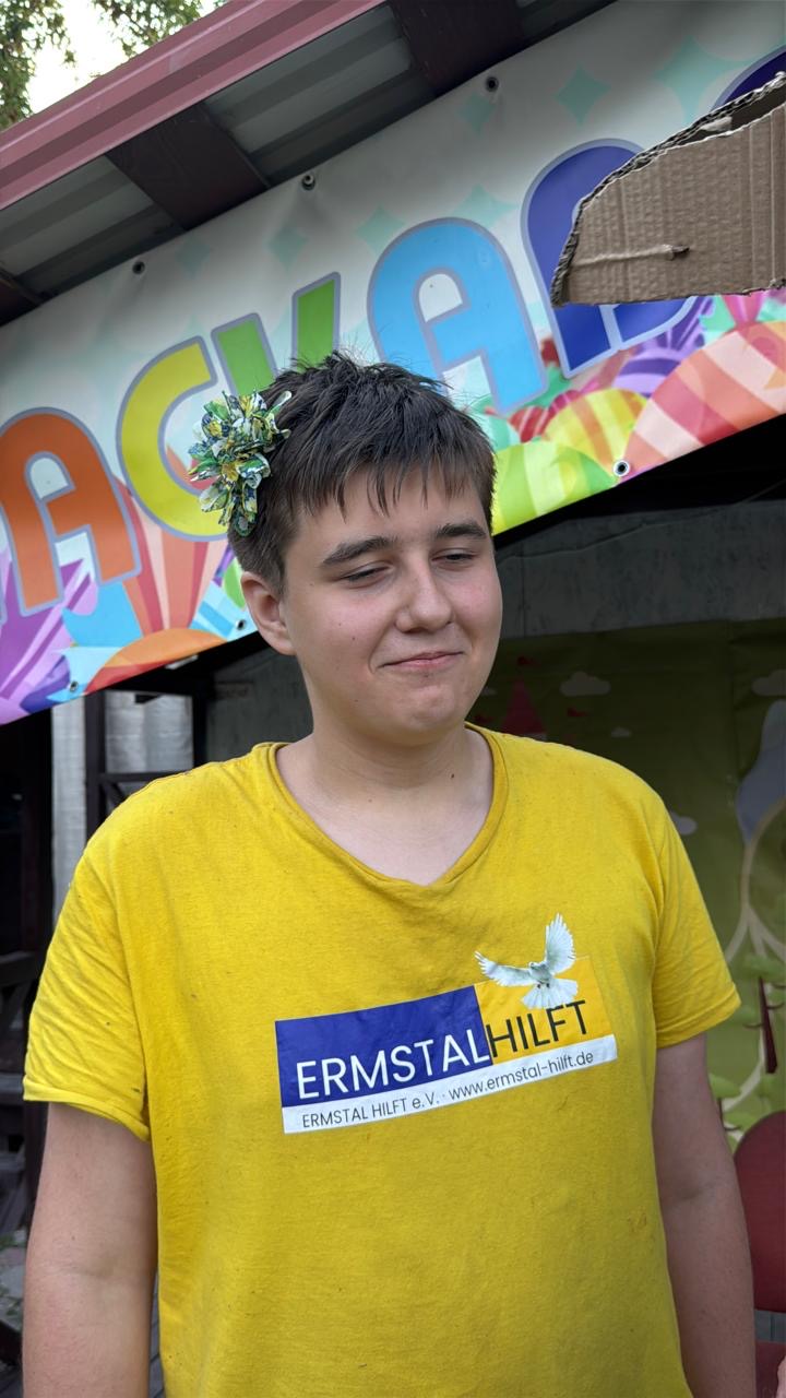 Teilnehmer im ERMSTALHILFT-Shirt